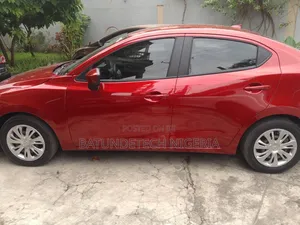 Toyota Yaris 2021 Red