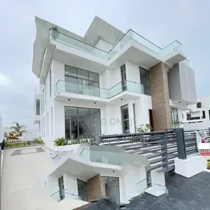 5bdrm Duplex in Osapa london for sale