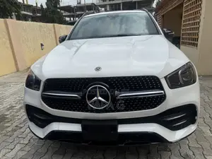 Photo - Mercedes-Benz GLE-Class GLE 350 2020 White