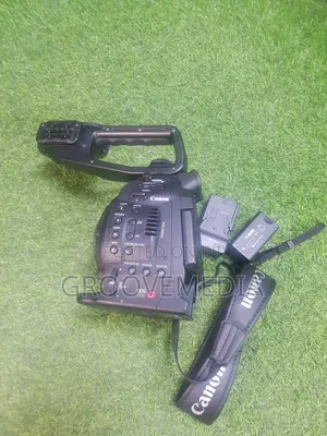 Photo - Canon Eos C 100 Camera Used