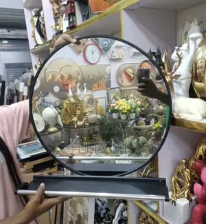 Black Frame Mirror Round