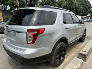 Ford Explorer Limited 4dr 4x4 (3.5L 6cyl 6A) 2013 Black