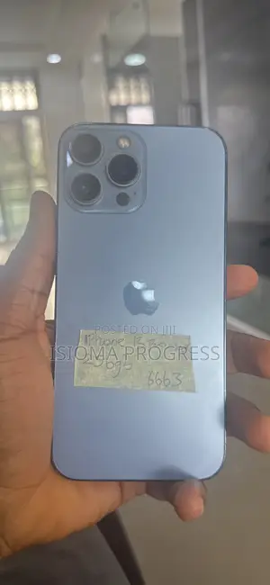 Photo - Apple iPhone 13 Pro Max 256 GB Blue