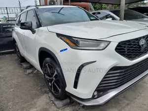 Toyota Highlander 2022 White