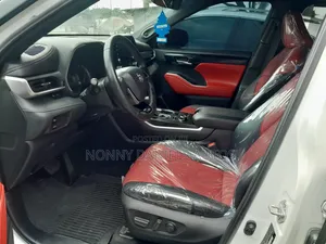 Toyota Highlander 2022 White