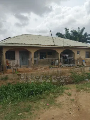 Photo - 4bdrm Bungalow in Ayobo for sale