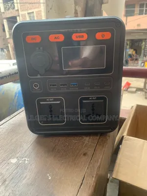 Portable Power Station (1200 Watts)