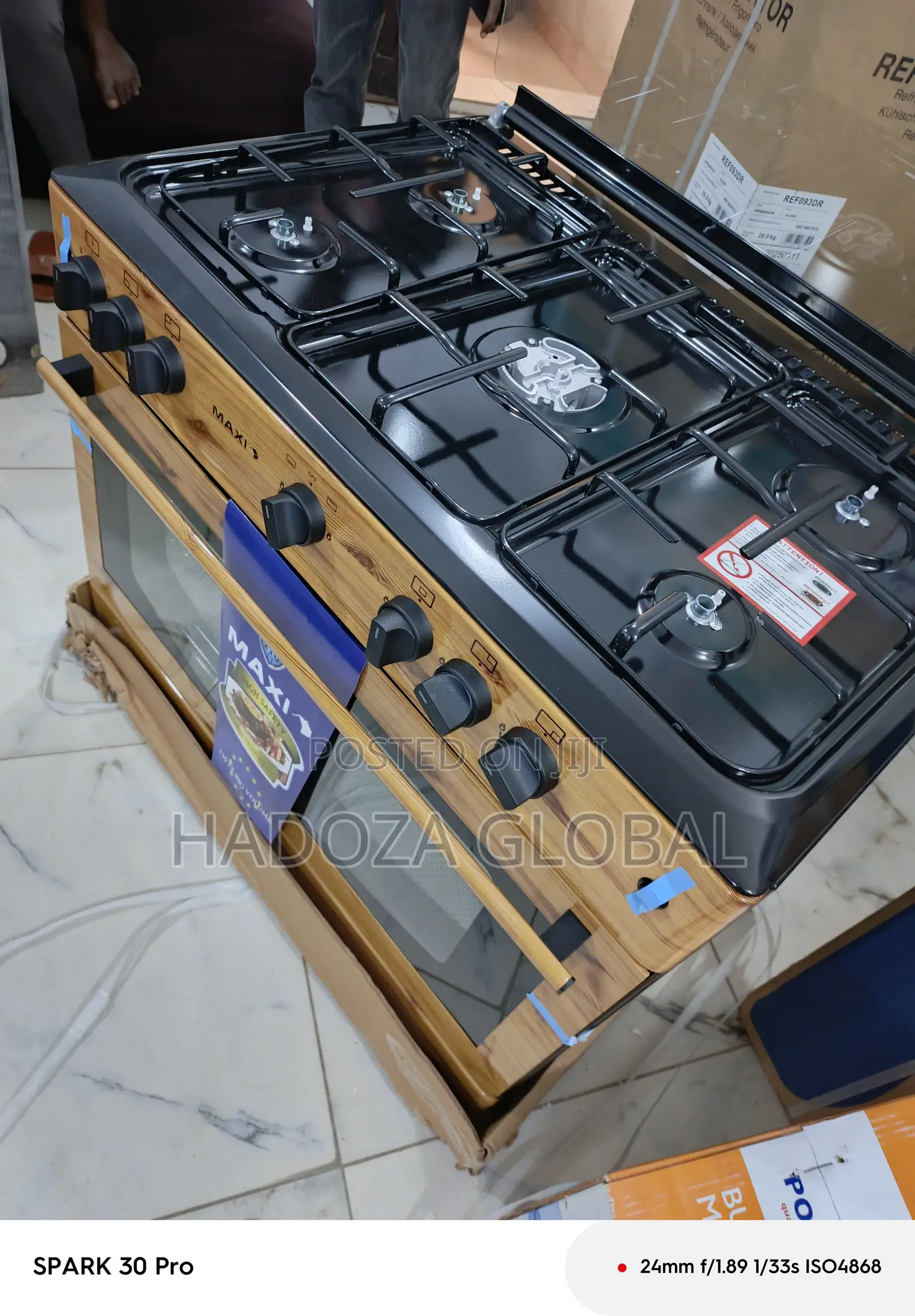 Solid Build Gas Cooker – Oven Integrated - 5 Burners