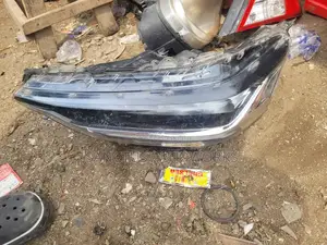 Headlight Toyota Avanza 2020
