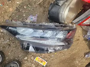 Headlight Toyota Avanza 2020