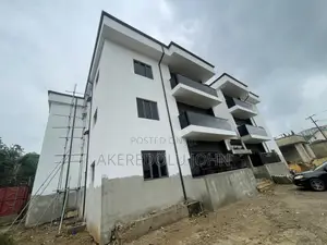 3bdrm Block of Flats in Zone 4 / Wuse for sale
