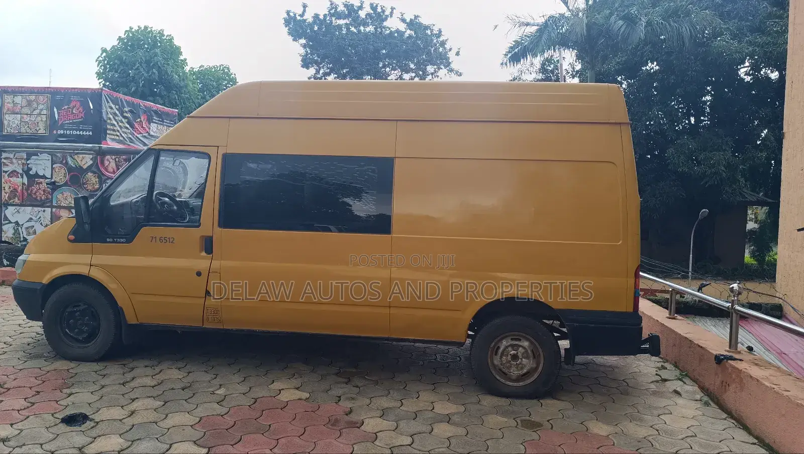 Ford Transit 2015 Yellow