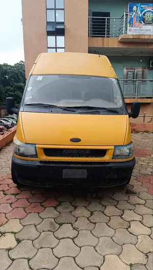 Ford Transit 2015 Yellow