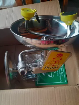 Eye Wash Mounted