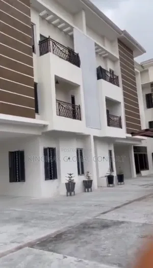 7bdrm Duplex in Utako Abuja for sale
