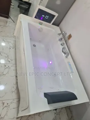 Single Jacuzzi With Smart Television