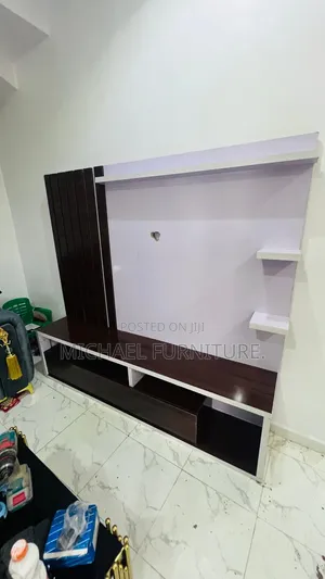 Typical 5 by 6 Tv Console