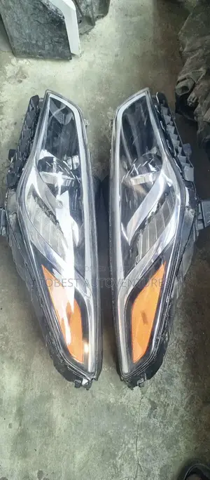 Hyundai Sonata 2015-16 Headlight Set