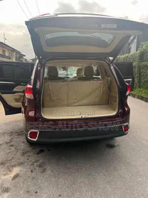 Toyota Highlander XLE 2019 Burgundy