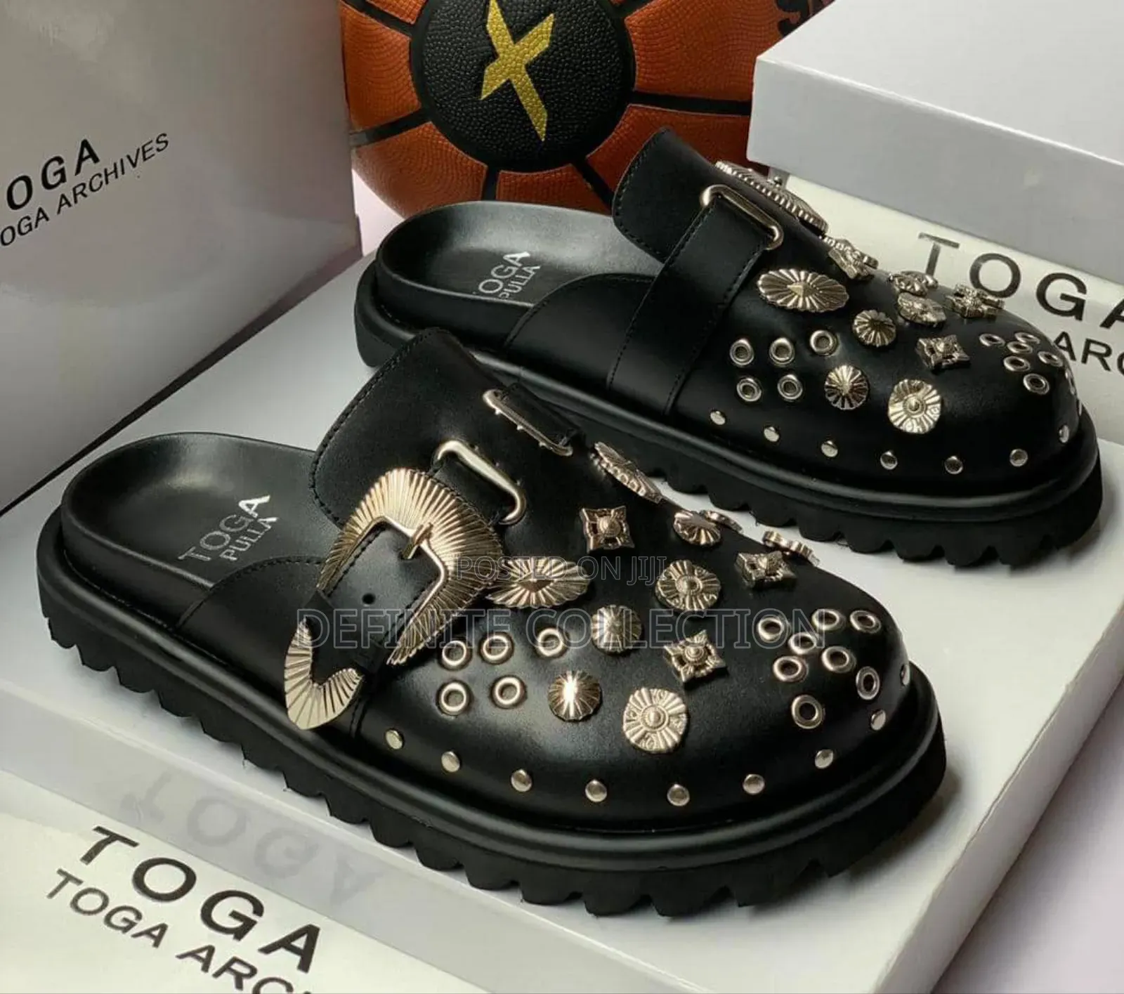 Toga Virilis Halfshoe