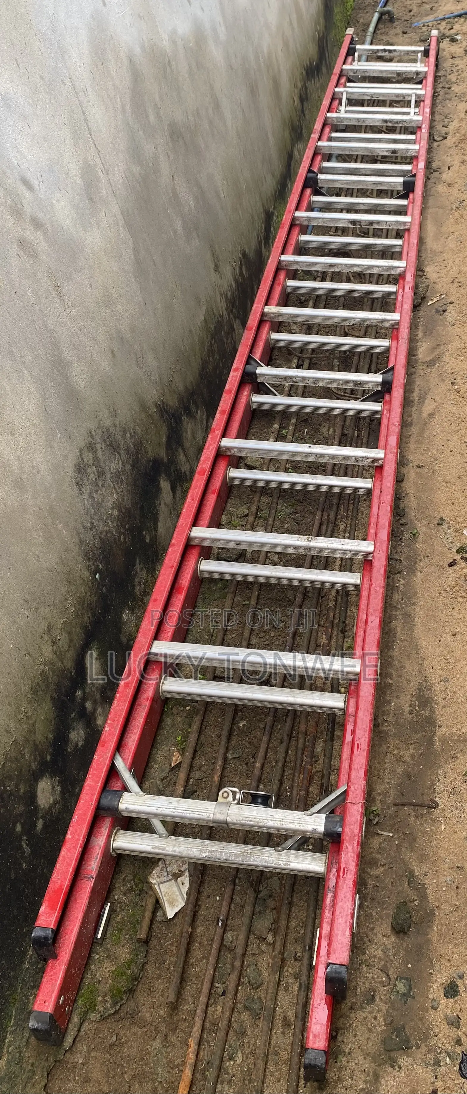 14~2 Ladder 28 Feet