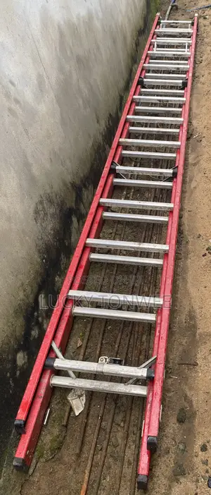 14~2 Ladder 28 Feet
