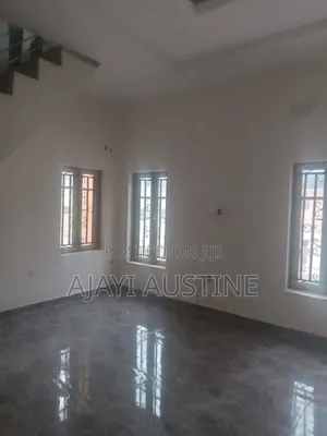 4bdrm Duplex in Alagbaka, Adjacent, Akure for rent