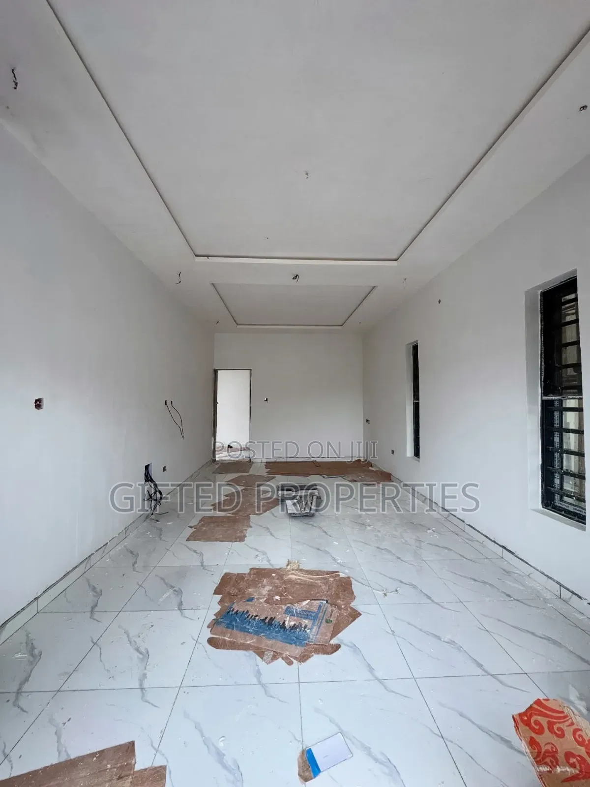 Office Space With Constant Power and Ample Parking Space