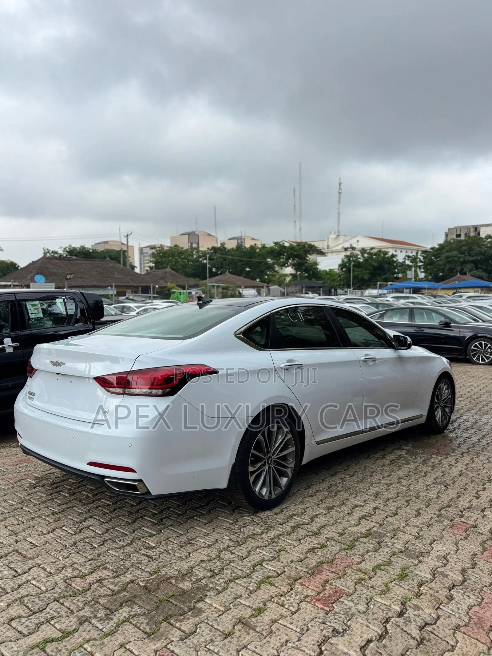 Hyundai Genesis 2015 White