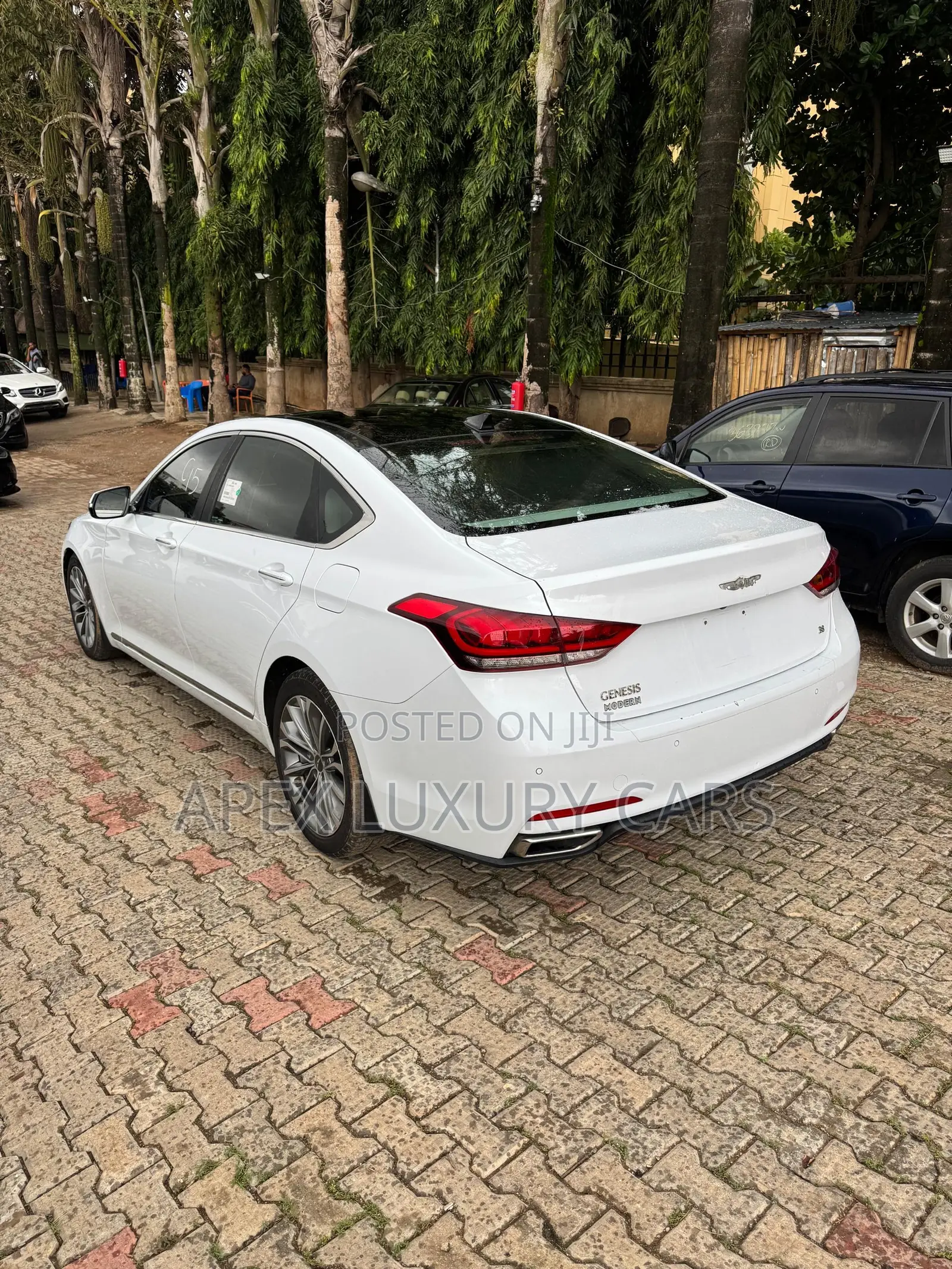 Hyundai Genesis 2015 White