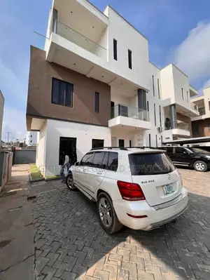 5bdrm Duplex in Guzape District for rent