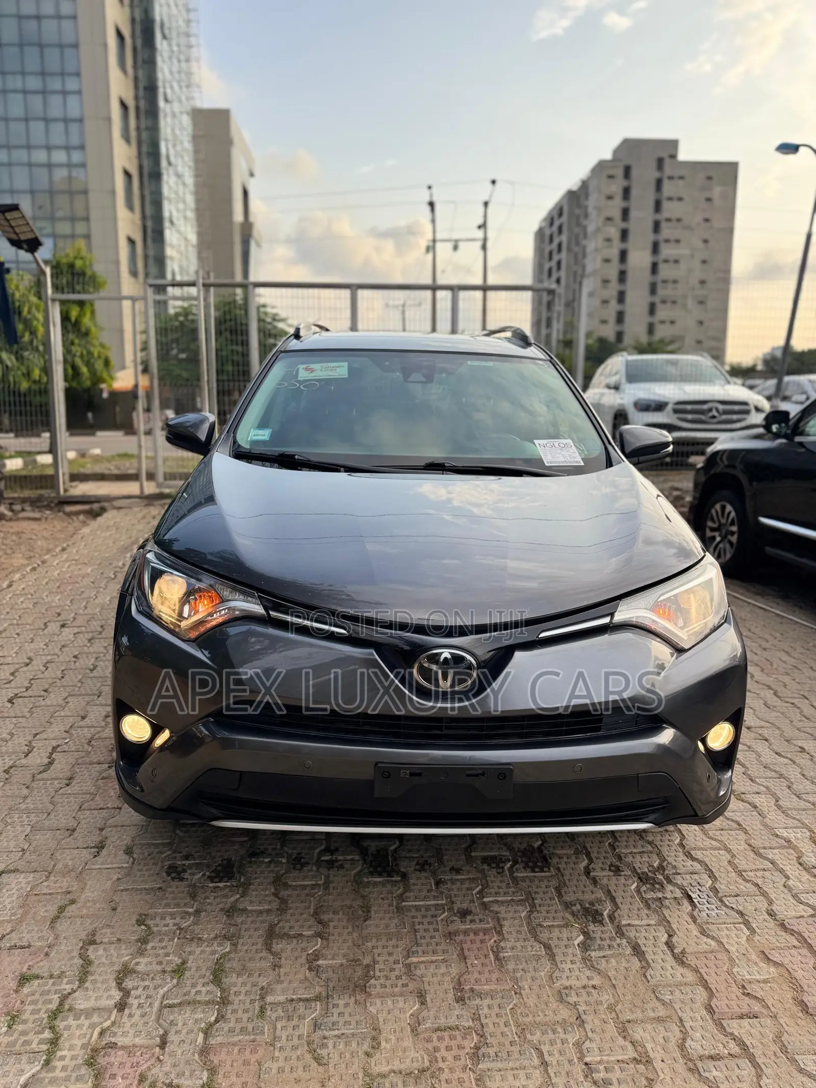 Toyota RAV4 2016 Gray