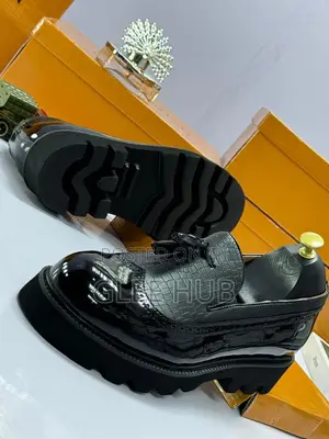 Two-Toned Flat Corporate Z Shoes