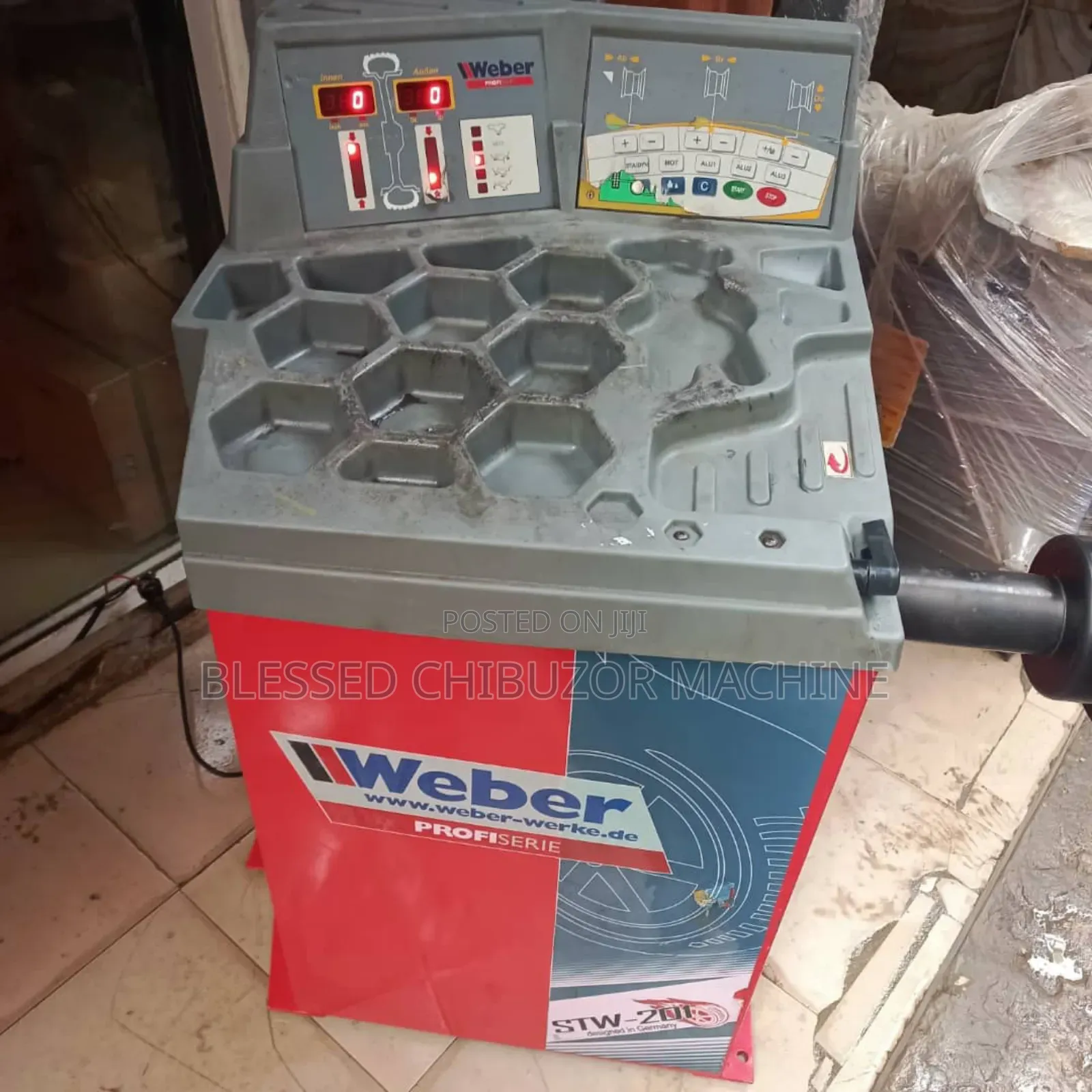 Weber STW-201 Wheel Balancing Machine
