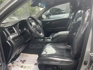 Toyota Highlander 2018 Silver