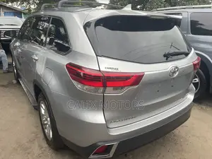 Toyota Highlander 2018 Silver