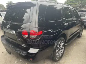 Toyota Sequoia 2015 Black