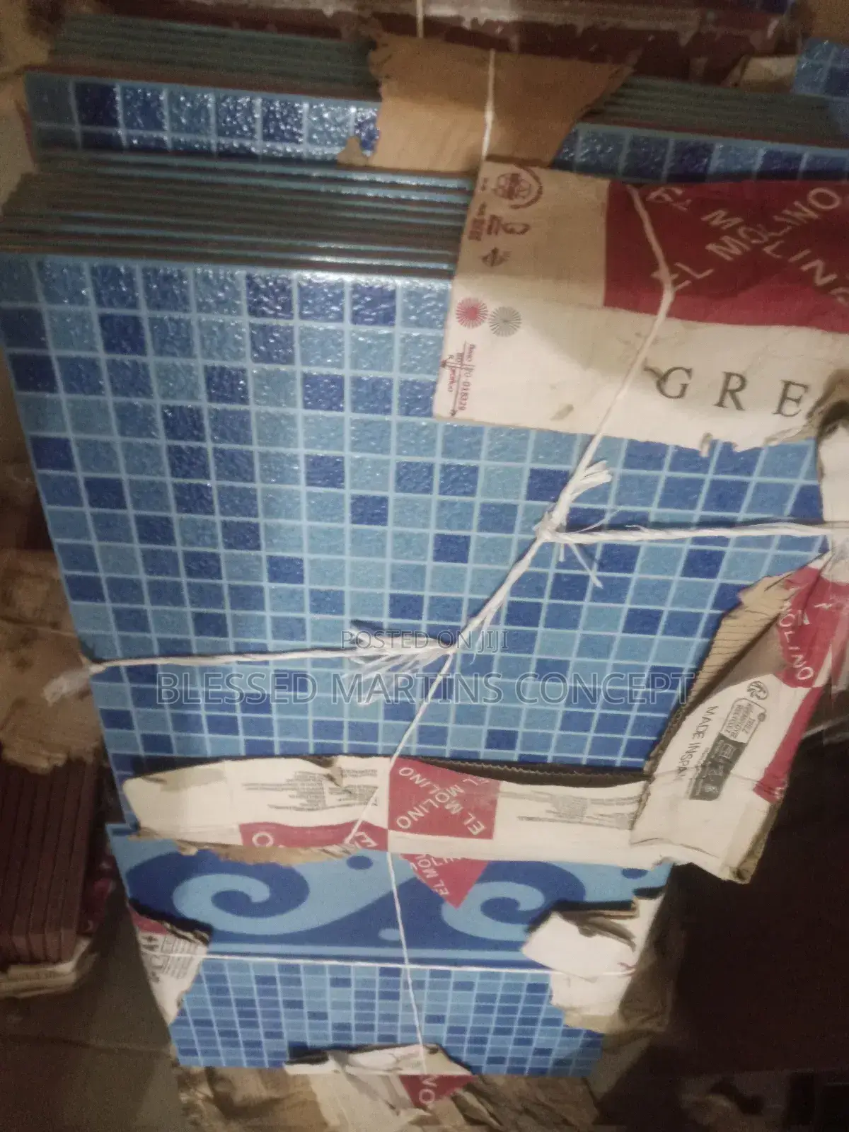 Quality Spanish Swimming Pool Tiles for Both Wall/Floor.