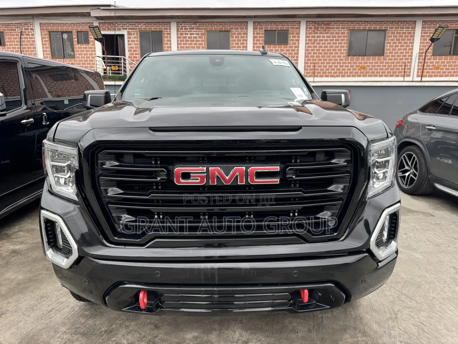 GMC Sierra 2022 Black