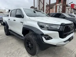 New Toyota Hilux 2024 White