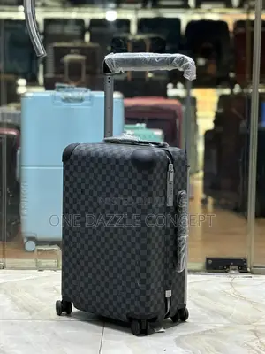 Original Louis Vuitton Travelling Box/ Luggage