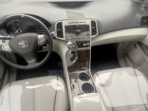 Toyota Venza V6 2010 Gray