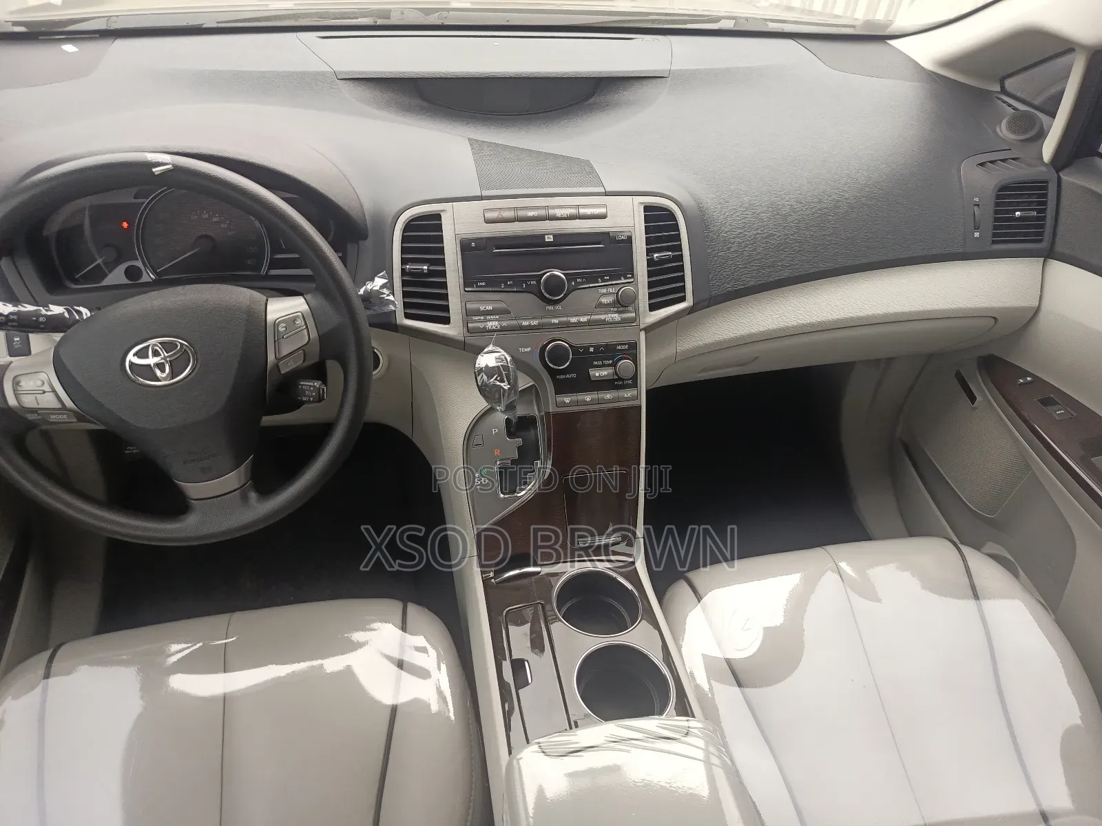 Toyota Venza V6 2010 Gray