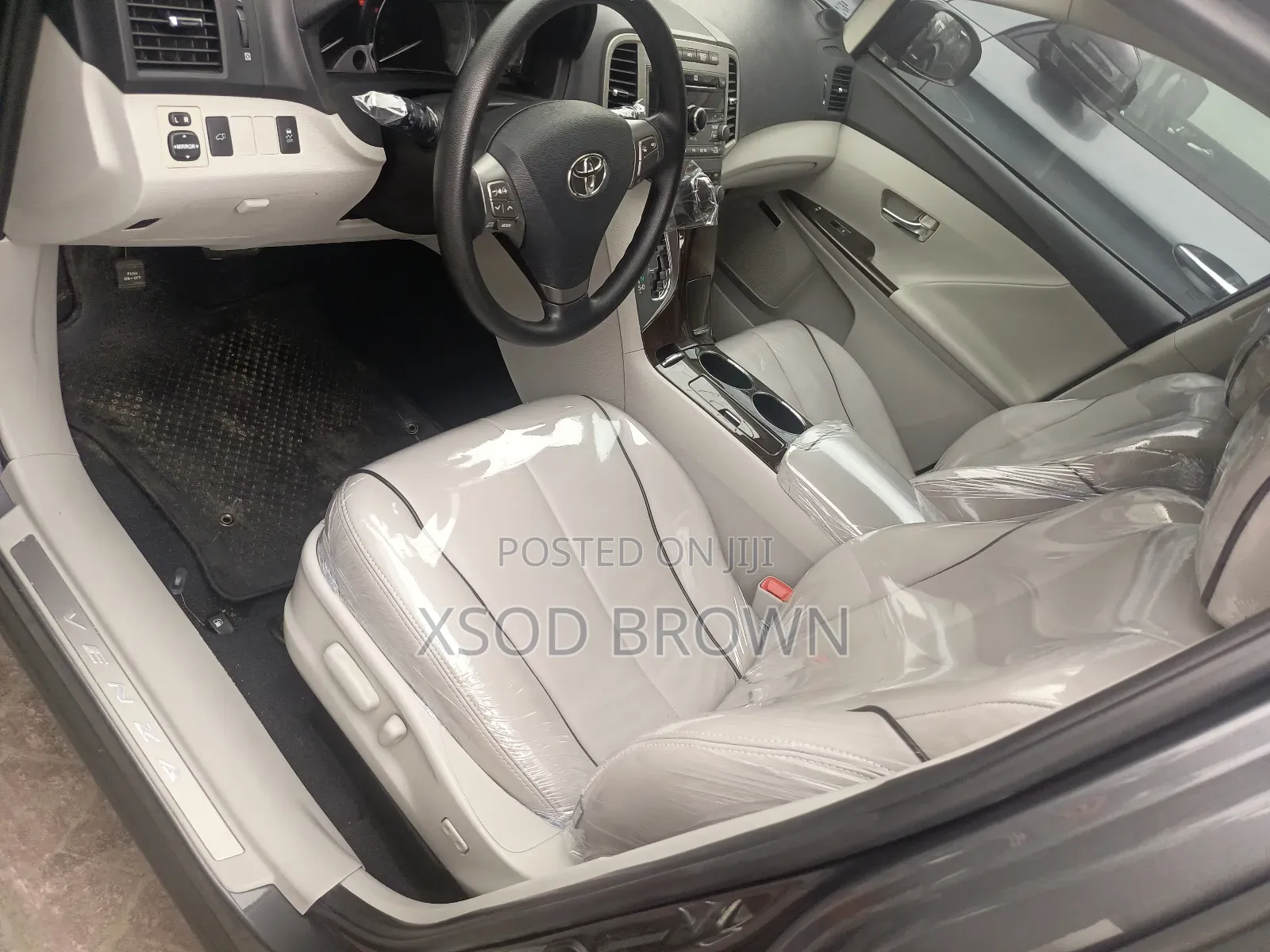 Toyota Venza V6 2010 Gray