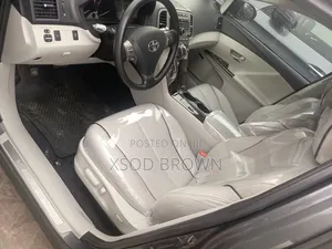 Toyota Venza V6 2010 Gray