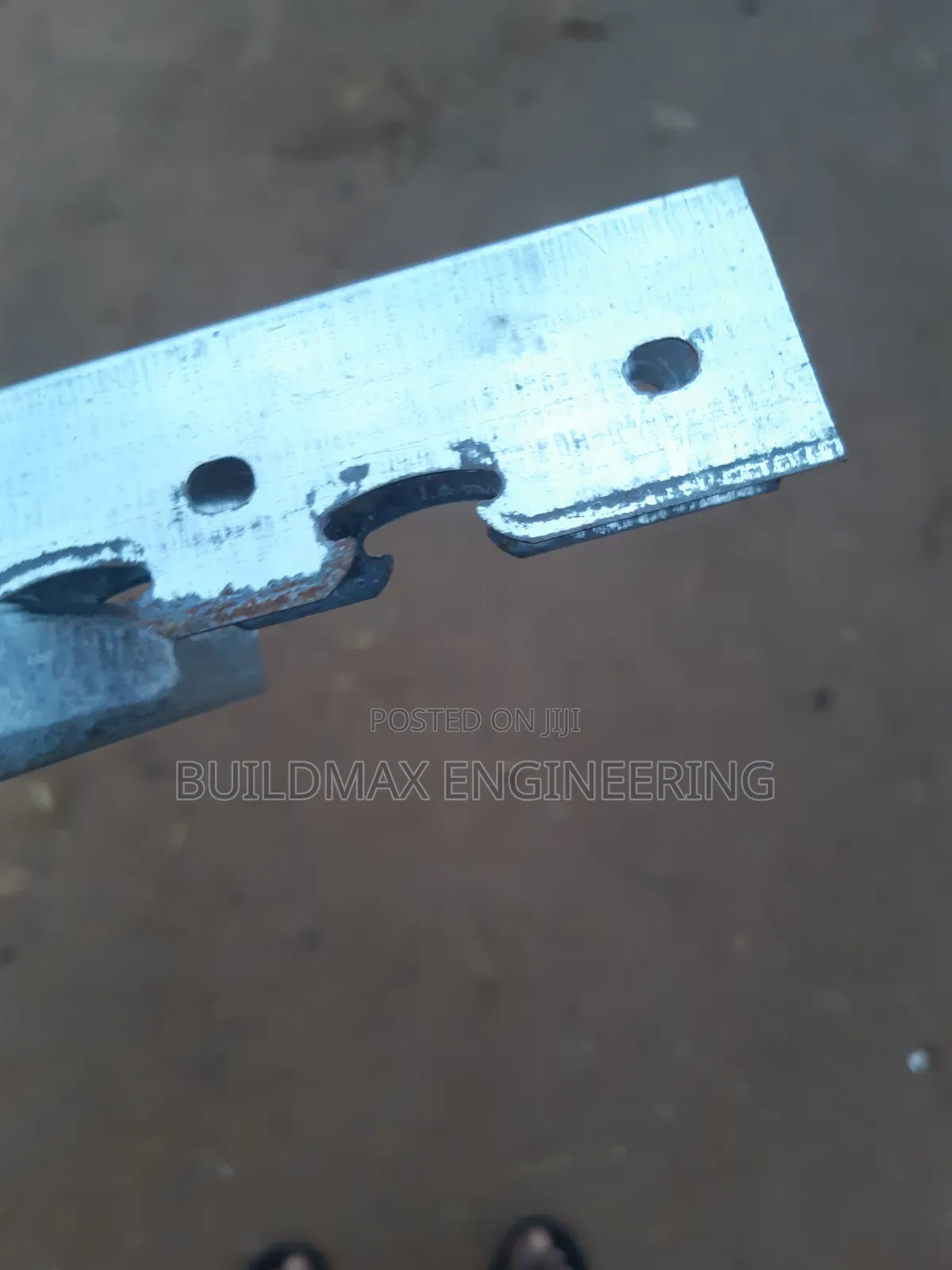 Profile Hanger