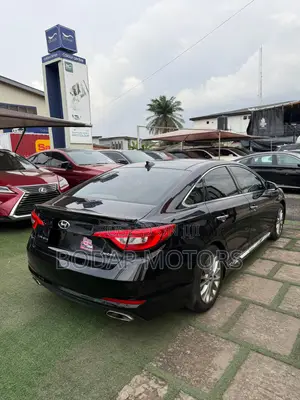 Hyundai Sonata Limited w/Brown Leather 4dr Sedan (2.4L 4cyl 6A) 2015