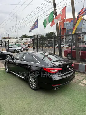Hyundai Sonata Limited w/Brown Leather 4dr Sedan (2.4L 4cyl 6A) 2015