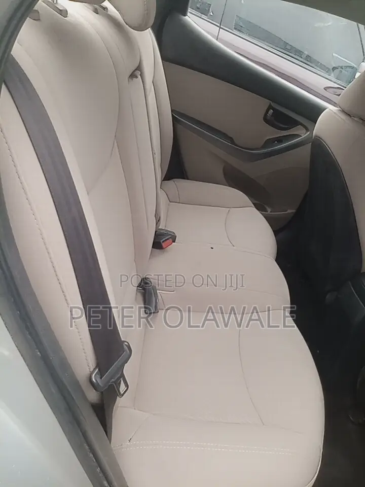 Hyundai Elantra 2013 Silver
