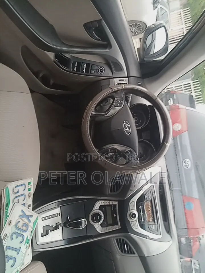 Hyundai Elantra 2013 Silver